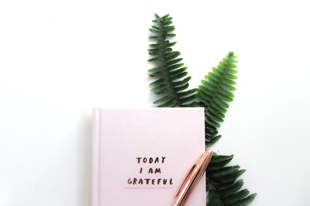 Ways to practice gratitude using journaling